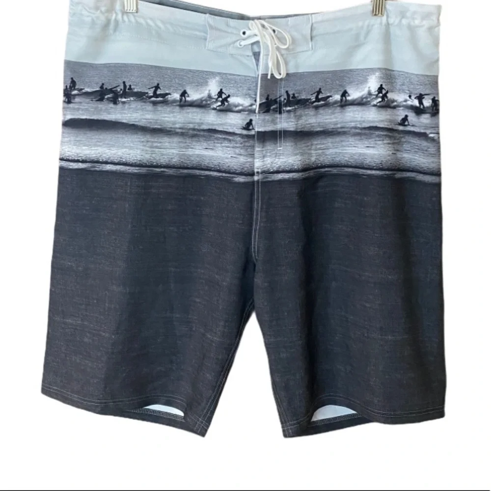 Old Navy California surfers up grayscale swim 40